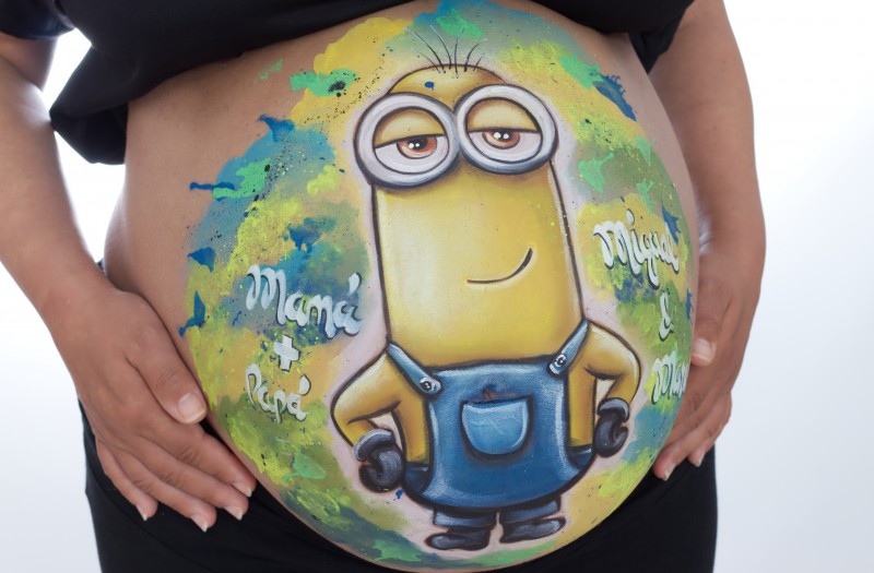 BELLY PAINTING  MINION